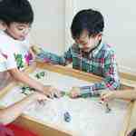 بررسی تاثیر بازی درمانی در درمان کودکان بیش فعال
